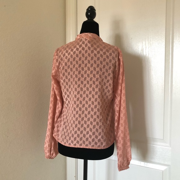 Geometric Blouse - Picture 4 of 5